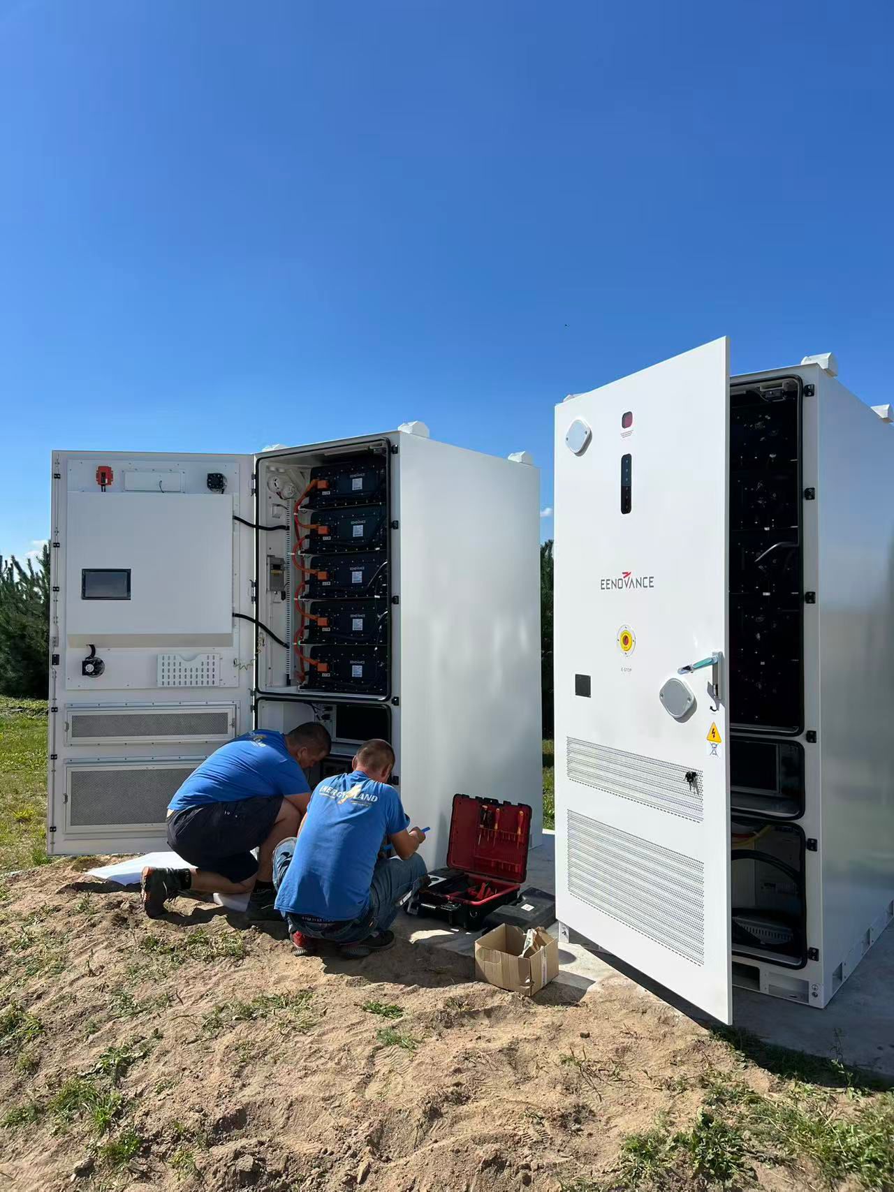 Sistem de Stocare Energie Industrială 261 kWh – Ideal pentru Hale și Fabrici