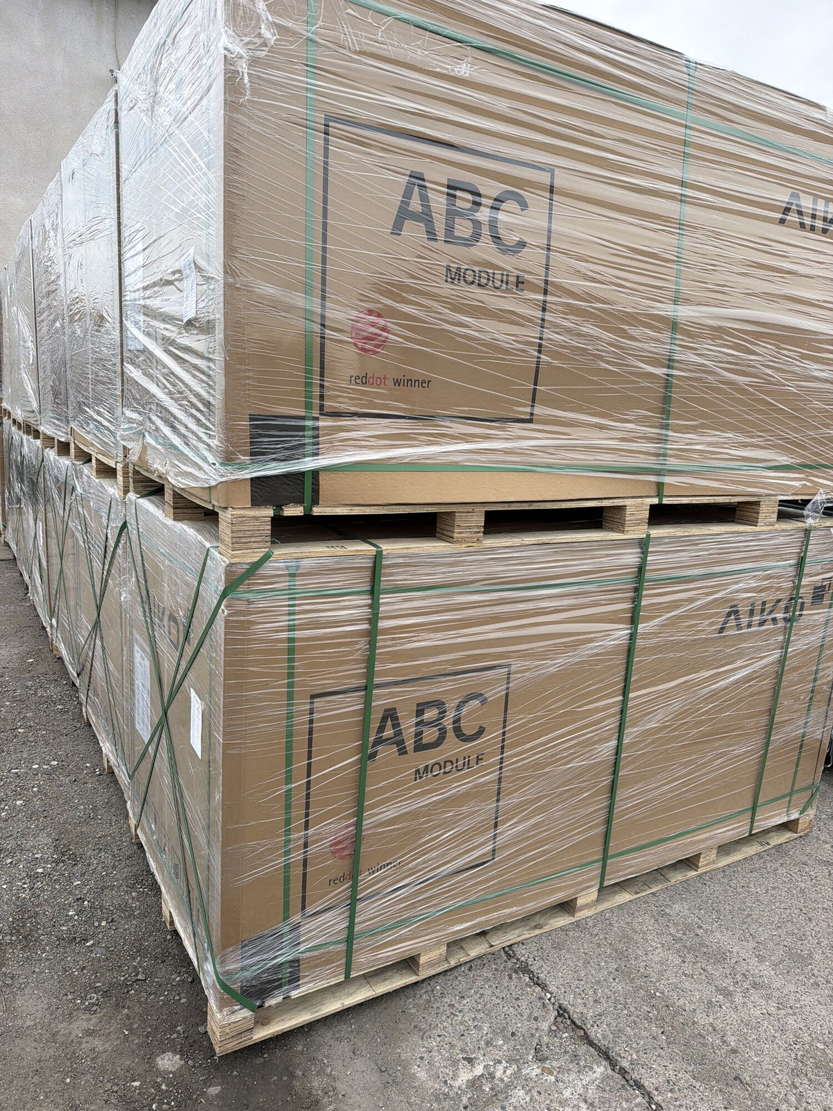Paleți AIKO 650 W în stoc la Alba Iulia