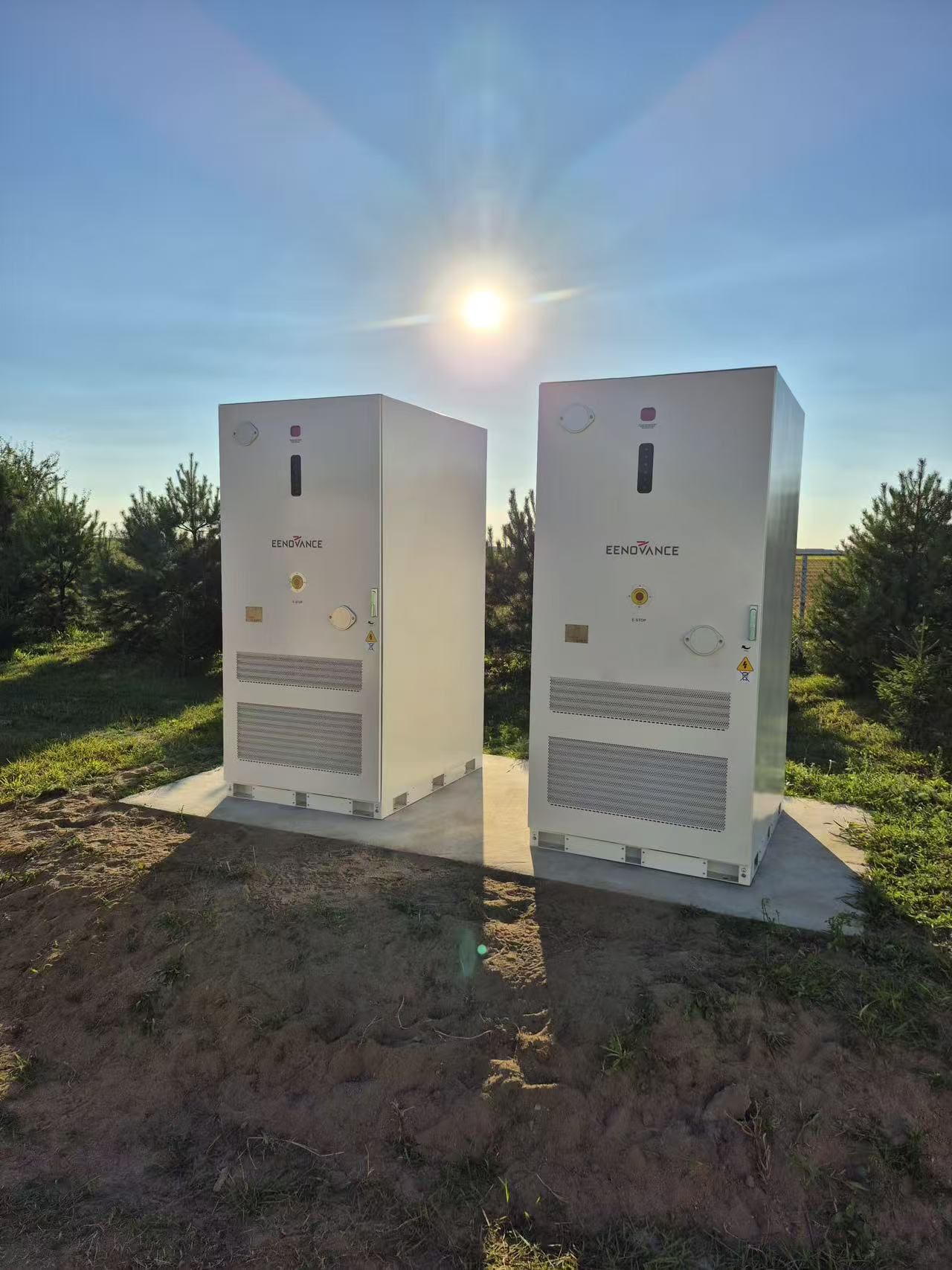 Sistem de Stocare Energie Industrială 261 kWh – Ideal pentru Hale și Fabrici