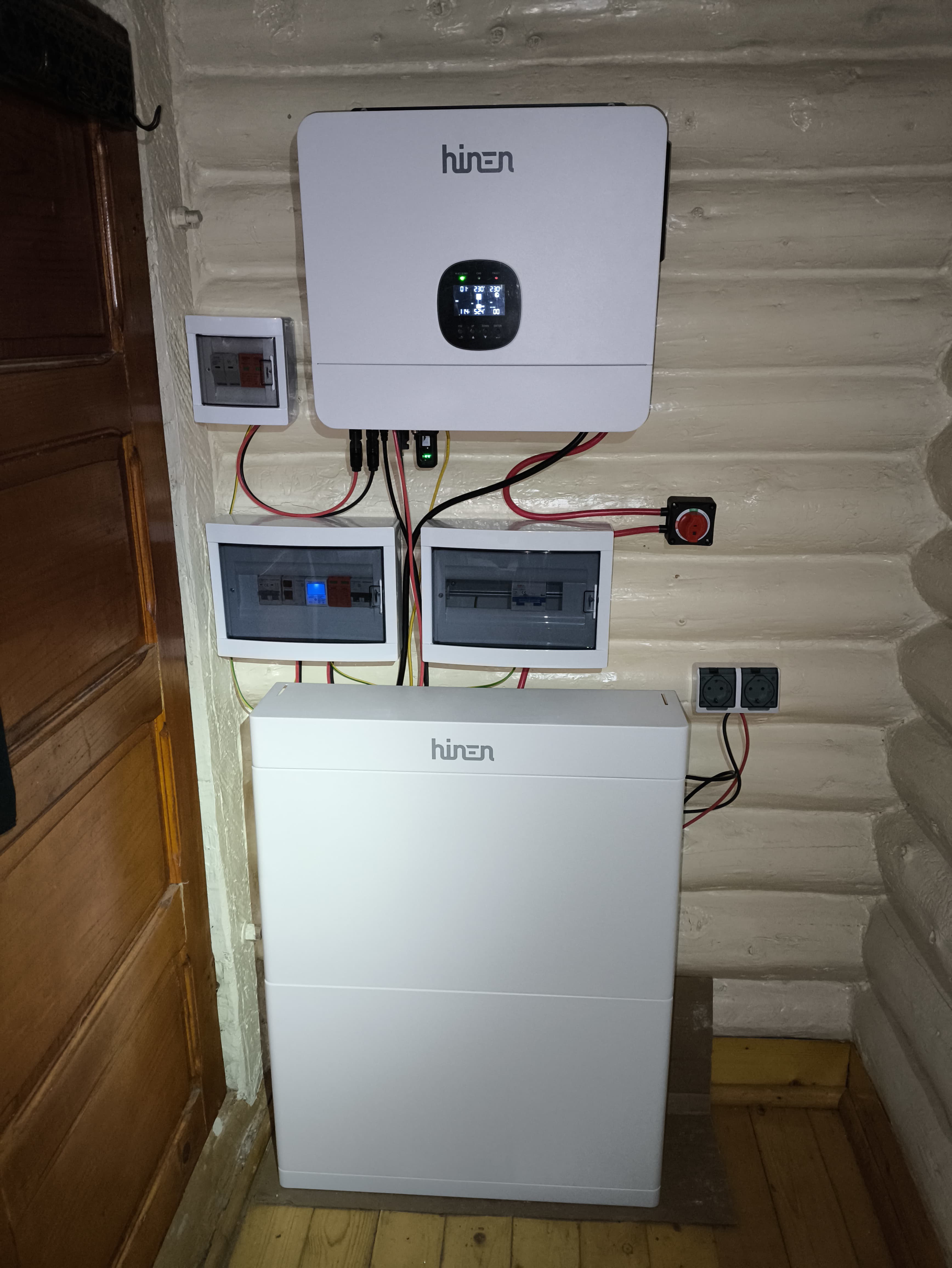 SET Fotovoltaic OFF GRID 5 KW cu invertor premium Hinen 5 Kw si baterie Hinen 15 kw LiFePo LV